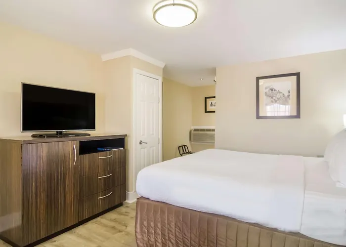 Best Western Historic Bayfront